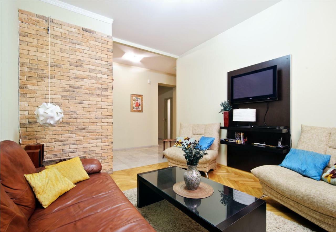 Apartmán Vip-Kvartira By On The Academy Of Sciences Minsk Exteriér fotografie